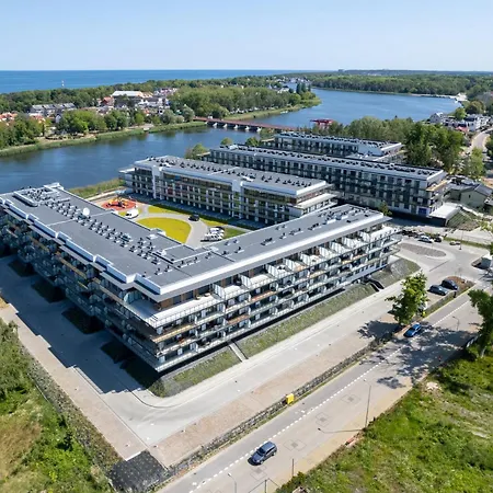 Wellness & Aquamarine By Renters Apartament *
